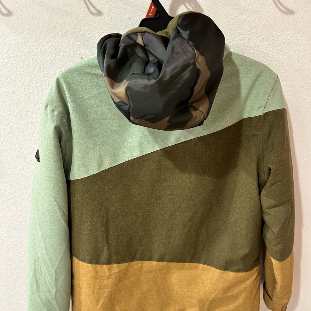 Colorblock Hooded Jacket - Picture 5 of 5